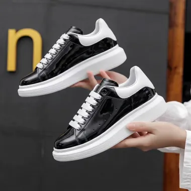 Adidasi barbati casual negri luciosi cu talpa alba VIP ZR AAA